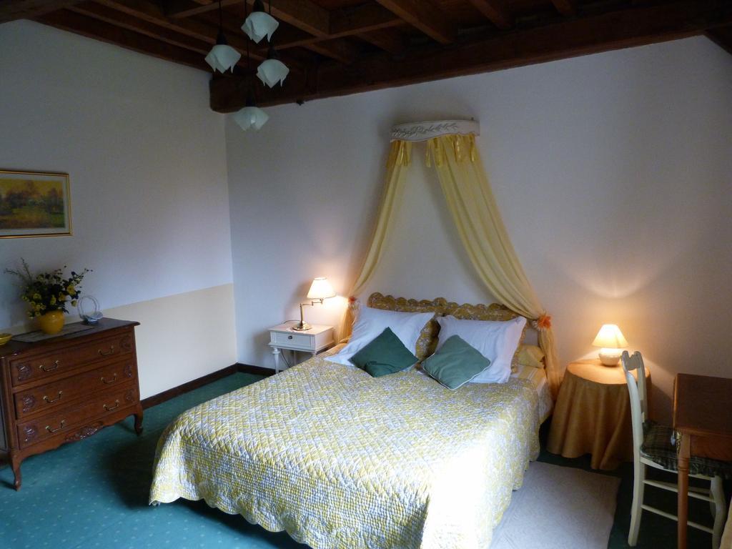 Bed and Breakfast Le Moulin De Fillièvres Habitación foto